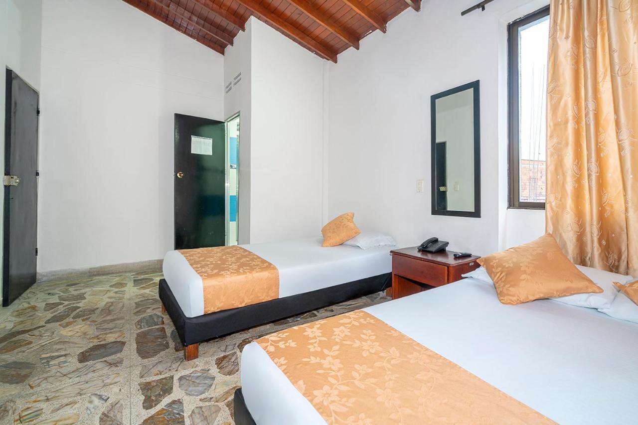 Hotel Barcelona Estadio メデジン エクステリア 写真